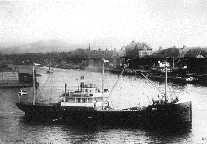 RJS mācību kuģis BRU pie piestātnes Rīgā